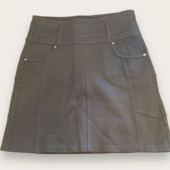 Athleta Size XXS Skirt DARK Olive Green - Picture 1 of 10
